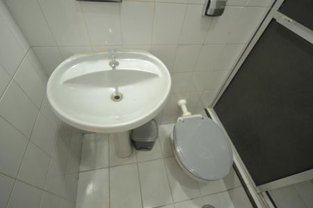 Casa para alugar com 105m², 2 quartos e 1 vagaBanheiro 
