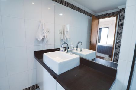 Banheiro da Suíte de apartamento à venda com 3 quartos, 97m² em Vila Pauliceia, São Paulo