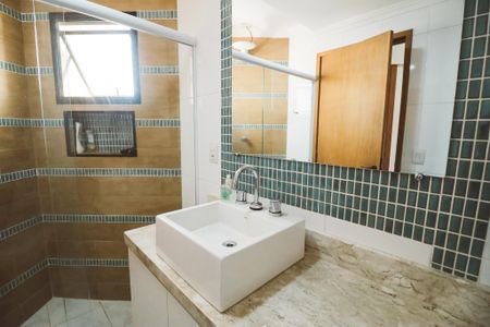 Apartamento à venda com 97m², 3 quartos e 2 vagasBanheiro