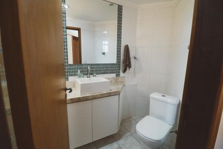 Apartamento à venda com 97m², 3 quartos e 2 vagasBanheiro