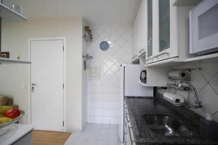 Cozinha de apartamento para alugar com 1 quarto, 40m² em Indianópolis, São Paulo