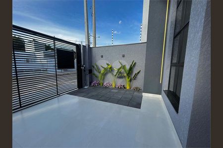 Casa à venda com 90m², 2 quartos e 2 vagas