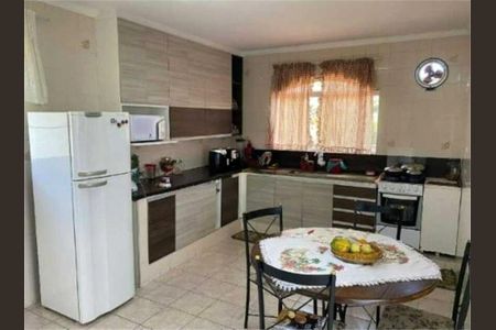 Casa à venda com 4 quartos, 222m² em Jardim Pacaembu, Jundiaí