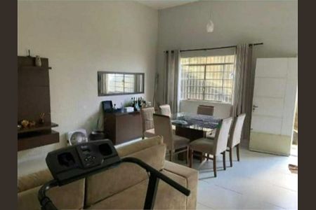 Casa à venda com 4 quartos, 222m² em Jardim Pacaembu, Jundiaí