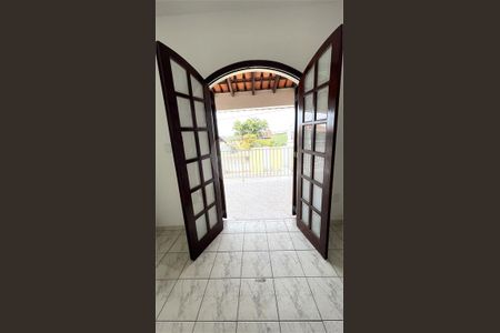Casa à venda com 3 quartos, 200m² em Jardim das Tulipas, Jundiaí
