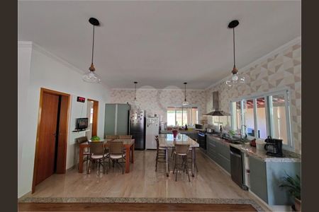 Casa à venda com 3 quartos, 237m² em Jardim Caxambu, Jundiaí