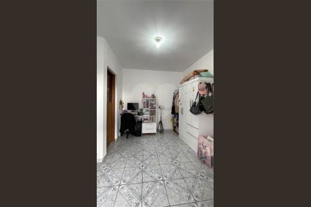 Casa à venda com 183m², 4 quartos e 2 vagas