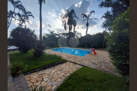 Casa à venda com 250m², 4 quartos e 6 vagas