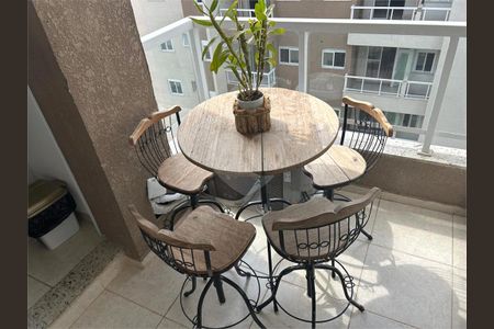 Apartamento à venda com 64m², 2 quartos e sem vaga