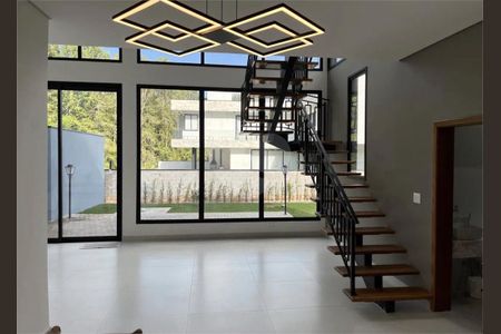 Casa à venda com 4 quartos, 249m² em Ivoturucaia, Jundiaí