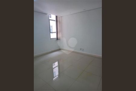 Apartamento à venda com 74m², 3 quartos e 1 vaga