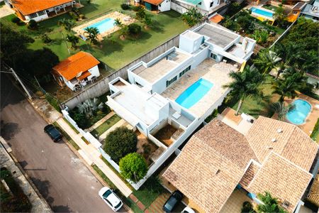 Casa à venda com 361m², 4 quartos e 4 vagas