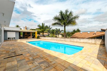 Casa à venda com 4 quartos, 361m² em Jardim Tereza Cristina, Jundiaí