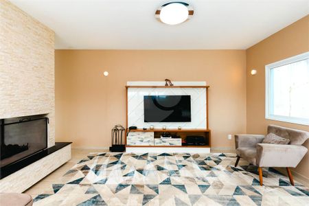 Casa à venda com 4 quartos, 361m² em Jardim Tereza Cristina, Jundiaí