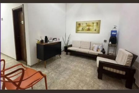 Casa à venda com 221m², 3 quartos e 2 vagas