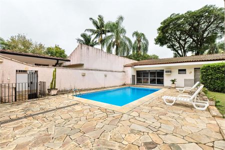 Casa à venda com 3 quartos, 250m² em Santo Amaro, São Paulo
