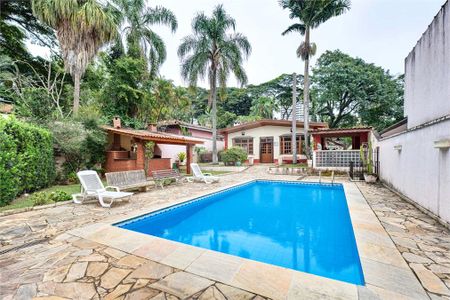 Casa à venda com 3 quartos, 250m² em Santo Amaro, São Paulo