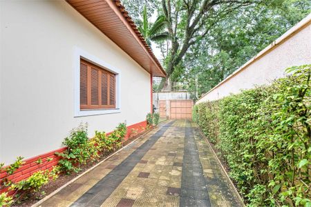 Casa à venda com 3 quartos, 250m² em Santo Amaro, São Paulo