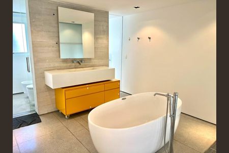 Apartamento à venda com 337m², 3 quartos e 2 vagas