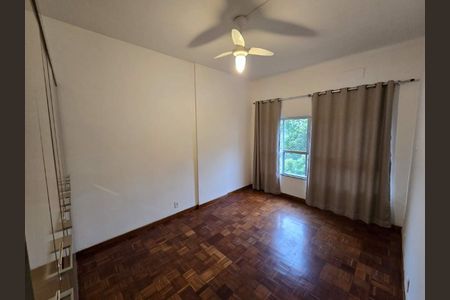 Apartamento à venda com 77m², 2 quartos e 1 vaga