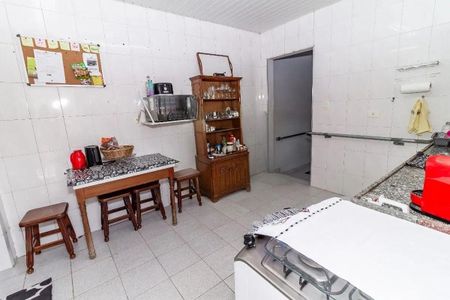 Casa à venda com 210m², 4 quartos e 2 vagas