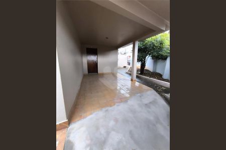 Casa à venda com 109m², 3 quartos e 2 vagas