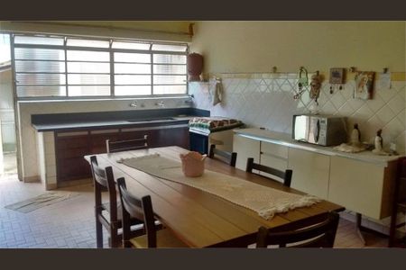 Casa à venda com 3 quartos, 310m² em Anhangabaú, Jundiaí