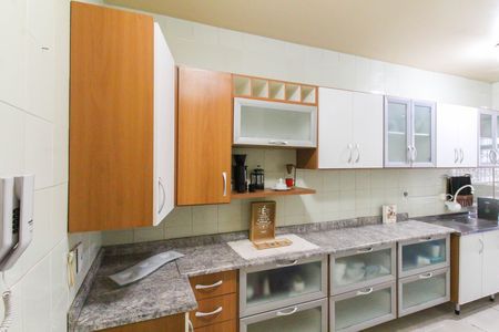 Apartamento para alugar com 93m², 2 quartos e sem vaga Apartamento para alugar com 93m², 2 quartos e sem vagaCozinha e Área de Serviço