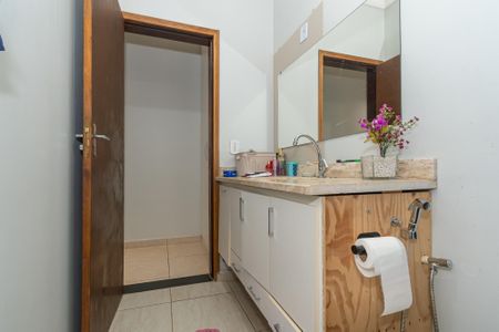 Banheiro Corredor de casa à venda com 3 quartos, 193m² em Jardim Macarenko, Sumaré