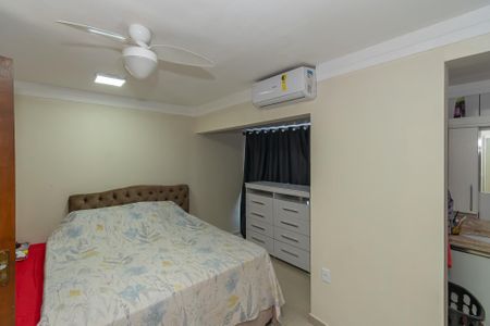 Casa à venda com 193m², 3 quartos e 3 vagas Casa à venda com 193m², 3 quartos e 3 vagasSuite