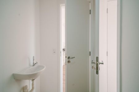 Banheiro de apartamento para alugar com 2 quartos, 41m² em Butantã, São Paulo