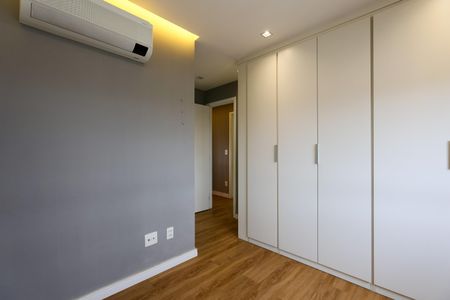 Apartamento à venda com 75m², 3 quartos e 2 vagasSuíte