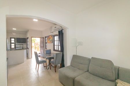 Casa para alugar com 100m², 2 quartos e 2 vagas Casa para alugar com 100m², 2 quartos e 2 vagasSala