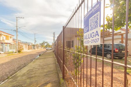 Casa para alugar com 100m², 2 quartos e 2 vagas Casa para alugar com 100m², 2 quartos e 2 vagasVista da Rua