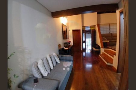 Casa à venda com 3 quartos, 144m² em Jardim Consorcio, São Paulo