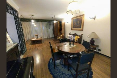 Casa à venda com 3 quartos, 274m² em Vila Alexandria, São Paulo
