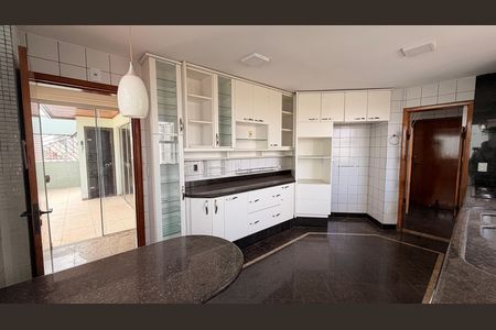 Apartamento para alugar com 302m², 4 quartos e 3 vagasCozinha