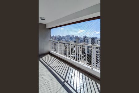 Studio para alugar com 31m², 1 quarto e 1 vaga Studio para alugar com 31m², 1 quarto e 1 vagaVaranda
