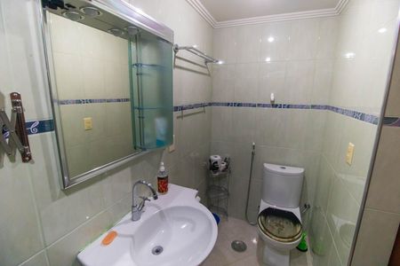 Banheiro de apartamento para alugar com 2 quartos, 60m² em Centro, Niterói