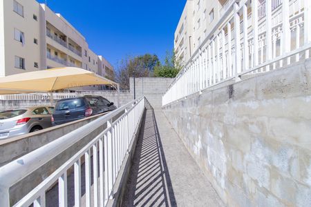 Área comum - Rampa de Acesso para PcD de apartamento para alugar com 2 quartos, 55m² em Jardim Rio das Pedras, Cotia
