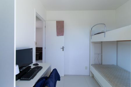 Quarto 2 de apartamento para alugar com 2 quartos, 55m² em Jardim Rio das Pedras, Cotia