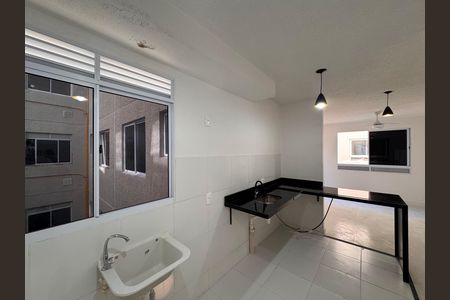 Apartamento para alugar com 44m², 3 quartos e sem vaga Apartamento para alugar com 44m², 3 quartos e sem vagaCozinha e Área de Serviço