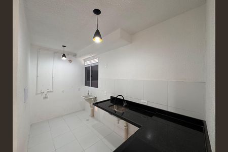 Apartamento para alugar com 44m², 3 quartos e sem vaga Apartamento para alugar com 44m², 3 quartos e sem vagaCozinha e Área de Serviço