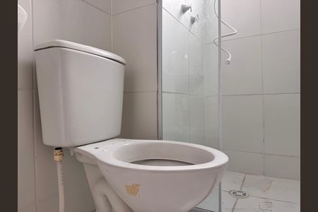 Banheiro Social de apartamento para alugar com 3 quartos, 44m² em Vargem Pequena, Rio de Janeiro
