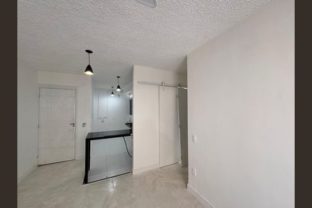 Sala de apartamento para alugar com 3 quartos, 44m² em Vargem Pequena, Rio de Janeiro