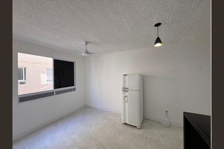 Apartamento para alugar com 3 quartos, 44m² em Vargem Pequena, Rio de Janeiro