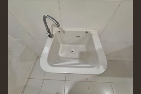 Apartamento para alugar com 44m², 3 quartos e sem vaga Apartamento para alugar com 44m², 3 quartos e sem vagaCozinha e Área de Serviço