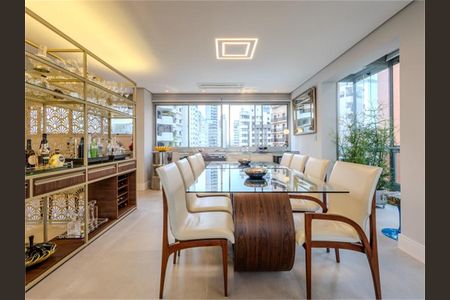 Apartamento à venda com 200m², 3 quartos e 3 vagas