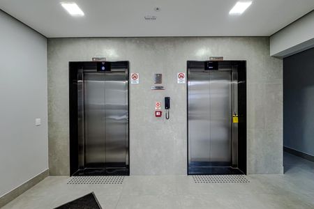 Apartamento à venda com 65m², 2 quartos e 1 vagaÁrea comum