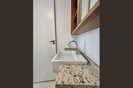 Apartamento para alugar com 73m², 3 quartos e 2 vagas Apartamento para alugar com 73m², 3 quartos e 2 vagasBanheiro da Suíte